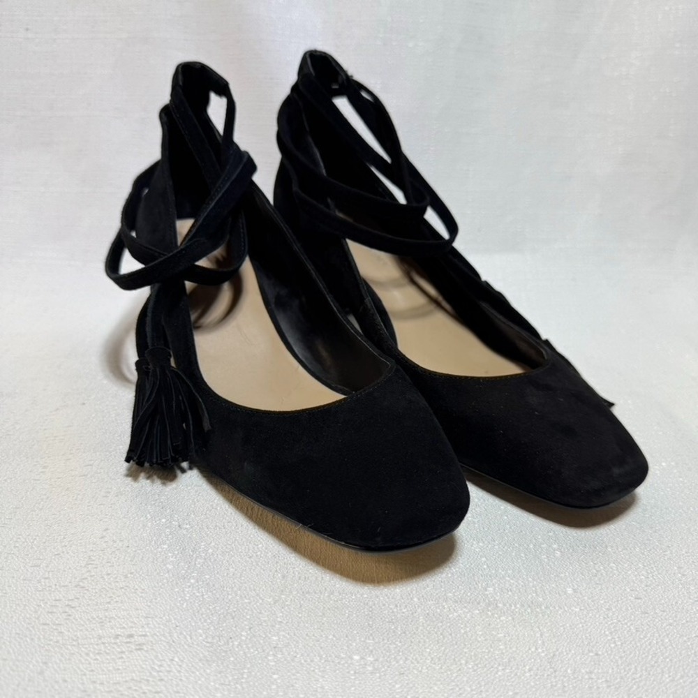 Saks Fifth Avenue Bambi Pumps Womens 8M Black Suede Ankle Tie Tassel Block Heel